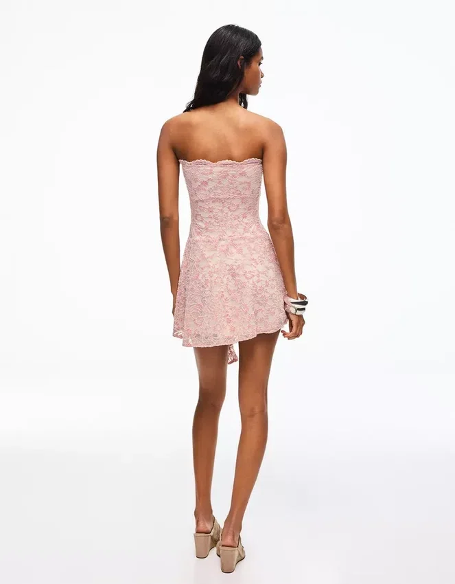 Schulterfreies Minikleid Schulterfreies Minikleid