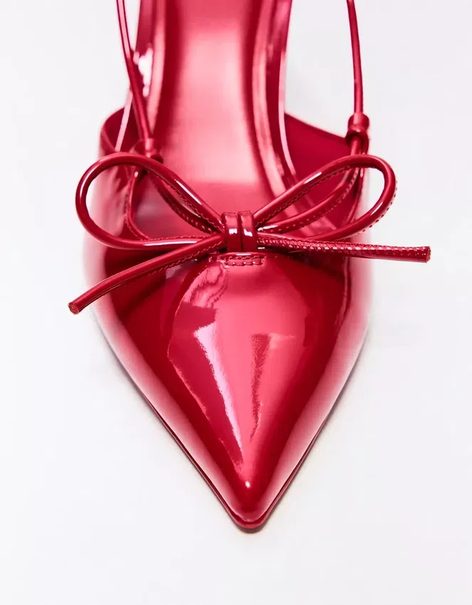 Slingback-Schuhe mit Absatz und Detail – High Heels Slingback-Schuhe mit Absatz und Detail – High Heels