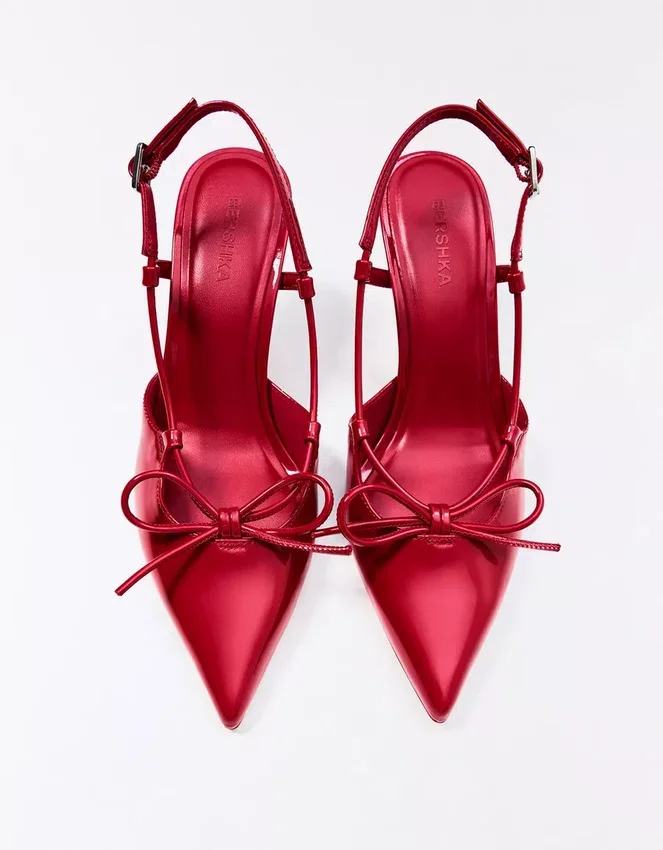 Slingback-Schuhe mit Absatz und Detail – High Heels Slingback-Schuhe mit Absatz und Detail – High Heels