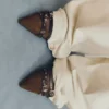 Slingback-Schuhe mit Kitten-Heel und Schnallen – Schuhe mit High Heels