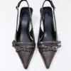 Slingback-Schuhe mit Kitten-High Heels und Schnallen Slingback-Schuhe mit Kitten-High Heels und Schnallen