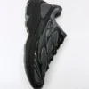 Sneaker mit voluminöser Sohle Sneaker mit voluminöser Sohle