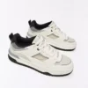 Sneaker mit voluminöser Sohle und Applikationen – Sneaker Sneaker mit voluminöser Sohle und Applikationen – Sneaker
