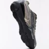 Sportschuh mit feiner Sohle – Sneaker Sportschuh mit feiner Sohle – Sneaker