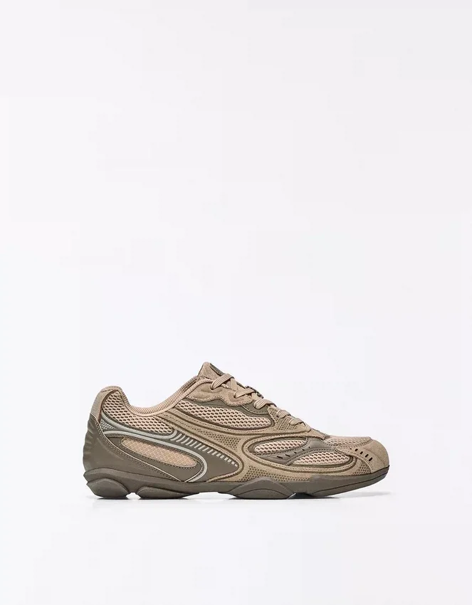 Sportschuhe mit dünner Sohle – Sneaker Sportschuhe mit dünner Sohle – Sneaker