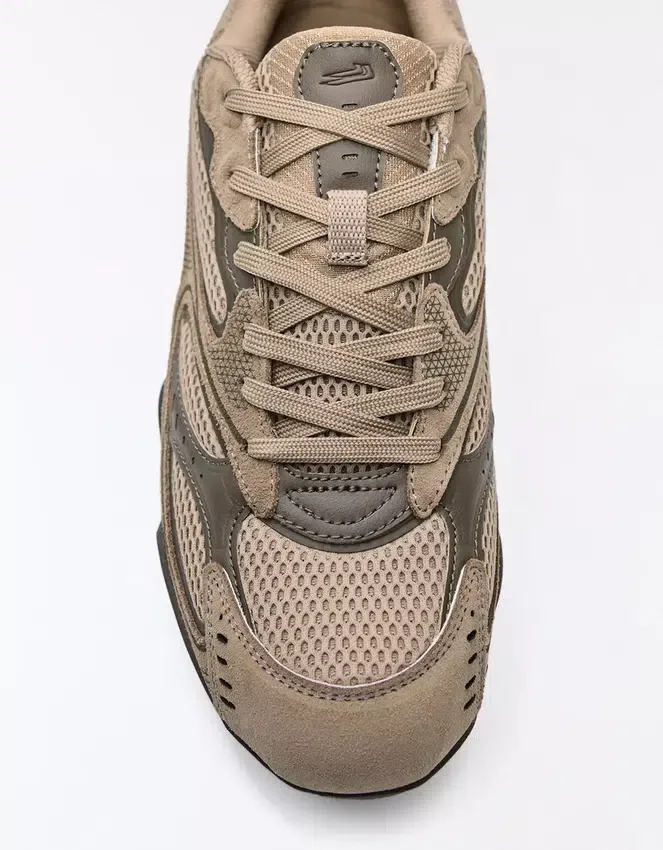 Sportschuhe mit dünner Sohle – Sneaker Sportschuhe mit dünner Sohle – Sneaker