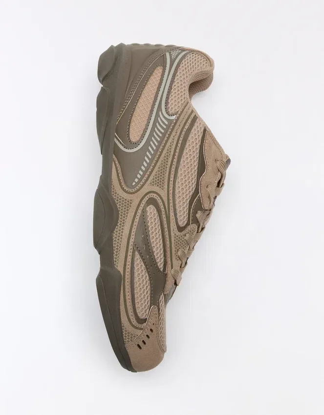 Sportschuhe mit dünner Sohle – Sneaker Sportschuhe mit dünner Sohle – Sneaker