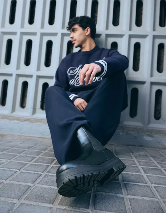 Stiefeletten mit elastischem Detail – Stiefeletten Stiefeletten mit elastischem Detail – Stiefeletten