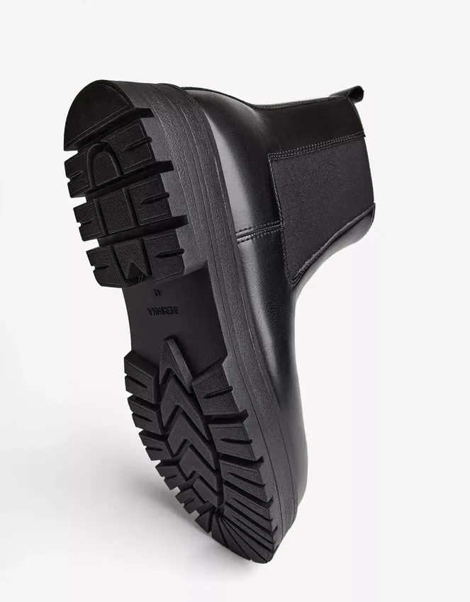 Stiefeletten mit elastischem Detail – Stiefeletten Stiefeletten mit elastischem Detail – Stiefeletten
