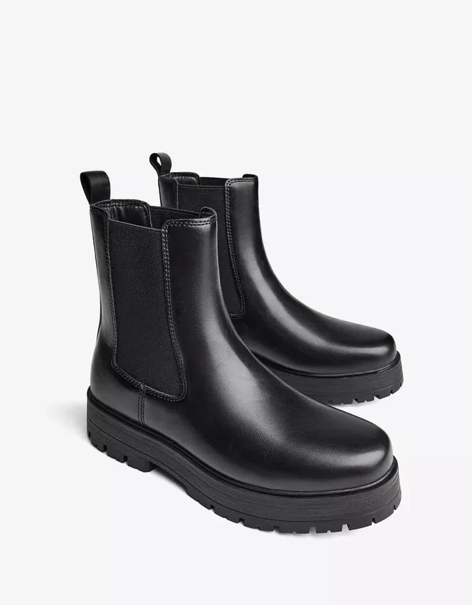 Stiefeletten mit elastischem Detail – Stiefeletten Stiefeletten mit elastischem Detail – Stiefeletten