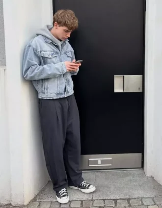 Super-Baggy-Hose mit Abnähern