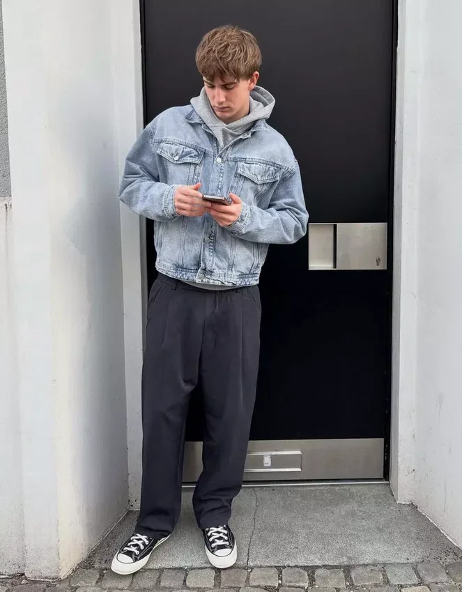 Super-Baggy-Hose mit Abnähern Super-Baggy-Hose mit Abnähern