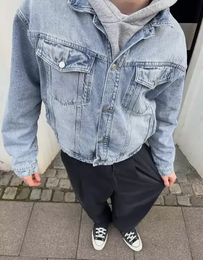 Super-Baggy-Hose mit Abnähern Super-Baggy-Hose mit Abnähern