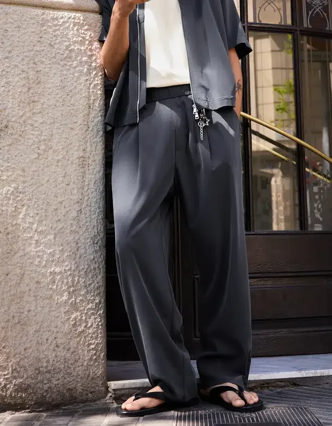 Super-Baggy-Hose mit Abnähern – Hose Super-Baggy-Hose mit Abnähern – Hose