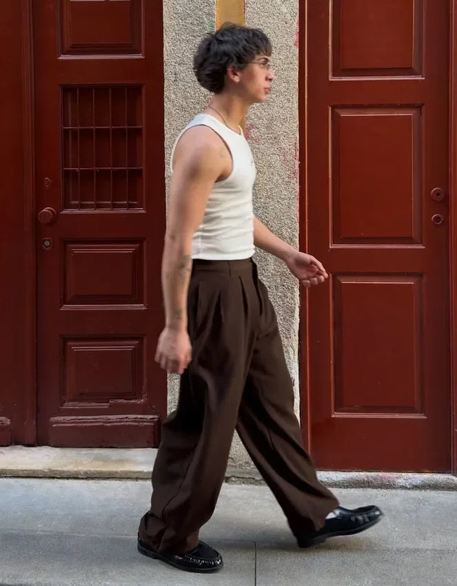 Super Baggy-Hose mit Falten im Semi-Jogger-Stil Super Baggy-Hose mit Falten im Semi-Jogger-Stil