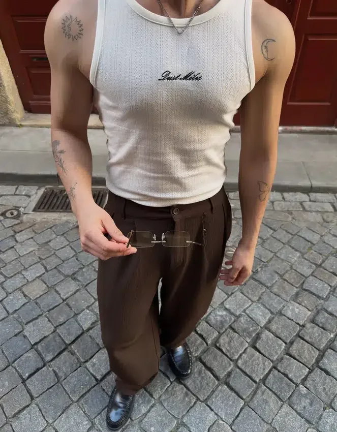 Super Baggy-Hose mit Falten im Semi-Jogger-Stil Super Baggy-Hose mit Falten im Semi-Jogger-Stil