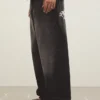 Super-Baggy-Jeans mit Stickerei