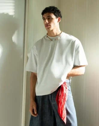 T-Shirt in weiter, kastenförmiger Fit-Passform – Bershka Lovers T-Shirt in weiter, kastenförmiger Fit-Passform – Bershka Lovers