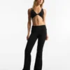 Technische Schlaghose mit Umschlag an der Taille – Hosen – Damen Technische Schlaghose mit Umschlag an der Taille – Hosen – Damen