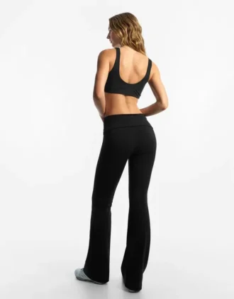 Technische Schlaghose mit Umschlag an der Taille – Hosen – Damen