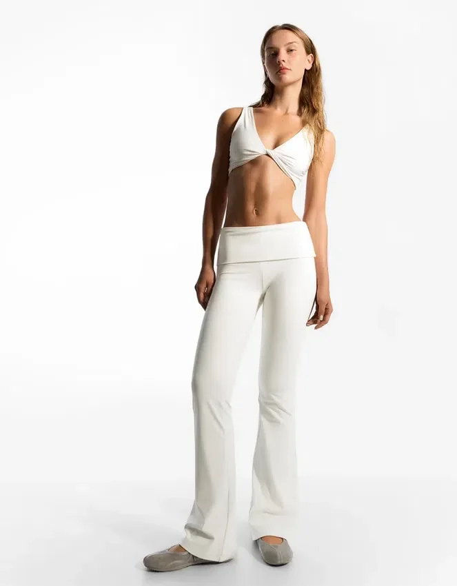 Technische Schlaghose mit Umschlag an der Taille – Hosen – Damen Technische Schlaghose mit Umschlag an der Taille – Hosen – Damen