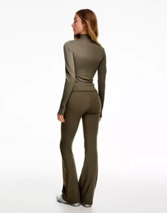 Technische Schlaghose mit Umschlagbund – Hose Technische Schlaghose mit Umschlagbund – Hose