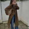Trenchcoat aus Kunstwildleder Trenchcoat aus Kunstwildleder