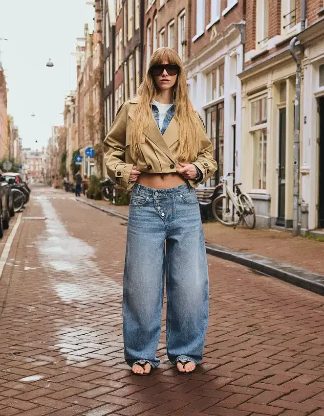Trenchcoat mit Balloneffekt – Jacken und Mäntel Trenchcoat mit Balloneffekt – Jacken und Mäntel