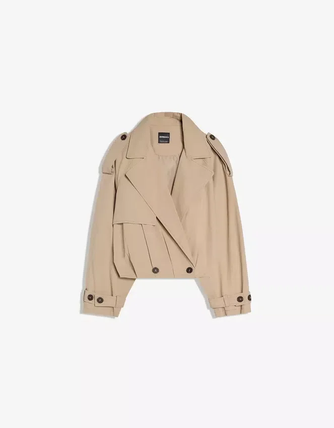 Kurzer Trenchcoat mit Balloneffekt Kurzer Trenchcoat mit Balloneffekt
