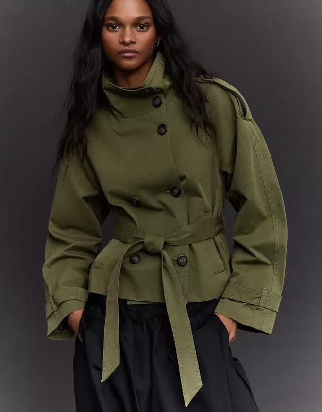 Trenchcoat mit Trichterkragen – Jacken und Trenchcoats Trenchcoat mit Trichterkragen – Jacken und Trenchcoats