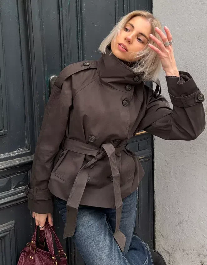 Trenchcoat mit Trichterkragen – Jacken und Trenchcoats – Damen Trenchcoat mit Trichterkragen – Jacken und Trenchcoats – Damen