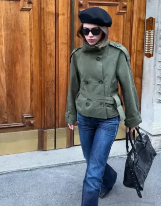 Trenchjacke mit Trichterkragen