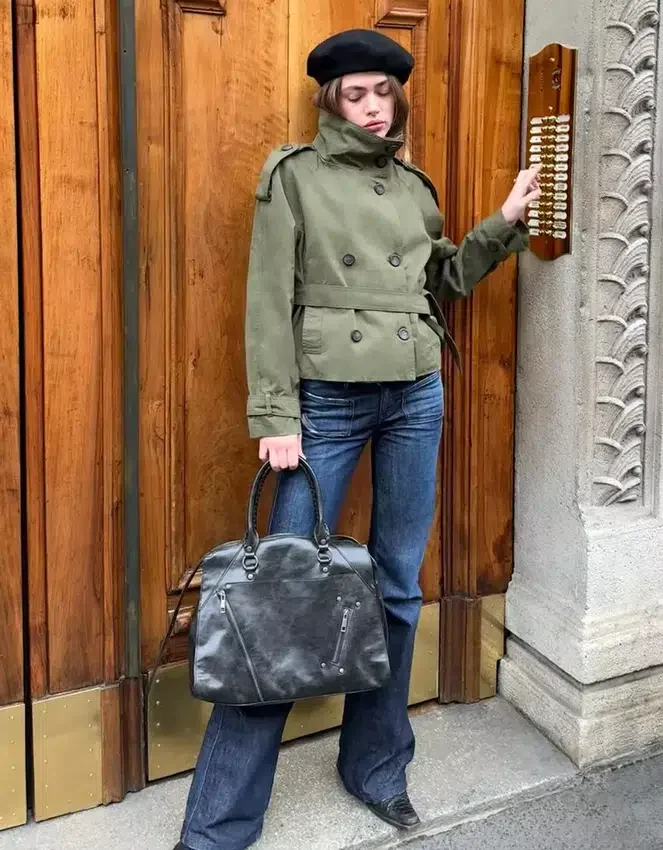 Trenchjacke mit Trichterkragen Trenchjacke mit Trichterkragen