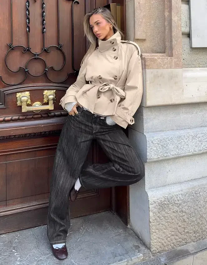 Trenchjacke mit Trichterkragen Trenchjacke mit Trichterkragen