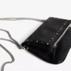 Umhängetasche mit Reißverschluss und Nieten – Accessoires