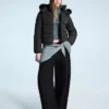 Wasserabweisende Pufferjacke mit Pelzkapuze – Jacken und Trenchcoats