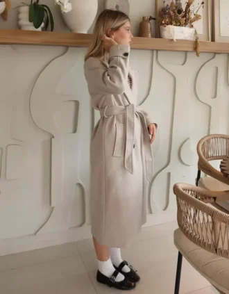 Weicher Trenchcoat mit Gürtel – Jacken und Mäntel