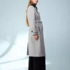 Weicher Trenchcoat mit Gürtel – Jacken und Mäntel