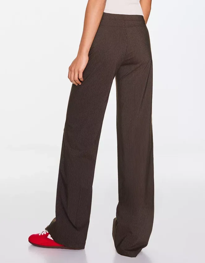 Weit geschnittene Hose (Hose) Weit geschnittene Hose (Hose)