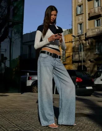Weit geschnittene Jeans mit niedriger Leibhöhe – Hose