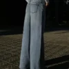 Weit geschnittene Jeans mit niedriger Leibhöhe – Hose