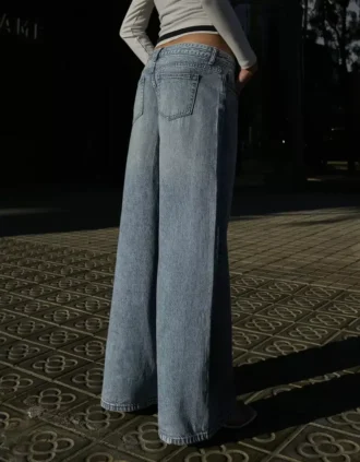 Weit geschnittene Jeans mit niedriger Leibhöhe – Hose