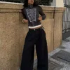 Weite Hose aus doppeltem Stoff