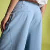 Weite Hose aus doppeltem Stoff