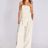Wide Leg Jeans mit niedriger Leibhöhe und Abnähern