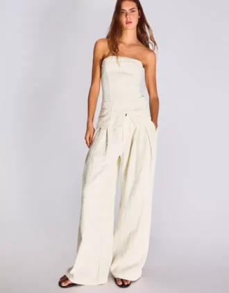 Wide Leg Jeans mit niedriger Leibhöhe und Abnähern
