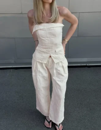 Wide Leg Jeans mit niedriger Leibhöhe und Abnähern