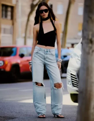 Zerrissene Jeans mit hoher Taille und Wide Leg-Bein